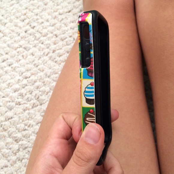 iPhone case - Picture 3 of 3