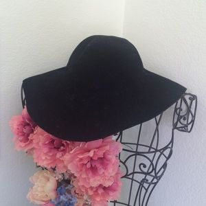 AMERICAN APPAREL Black Floppy Wool Hat 💕 Size OS
