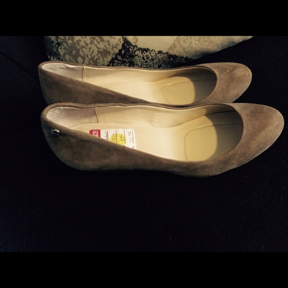 REDUCED PRICE! Calvin Klein Suede wedges - Picture 2 of 4
