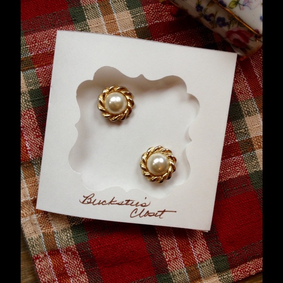 Gold Tone Pearl Earrings