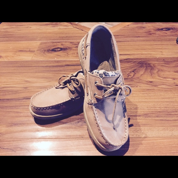 Maui Island boat shoes