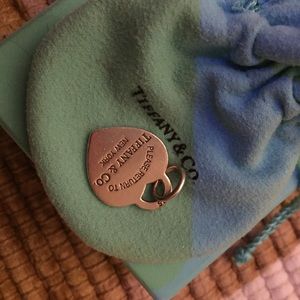 💯% AUTHENTIC Return to tiffany charm