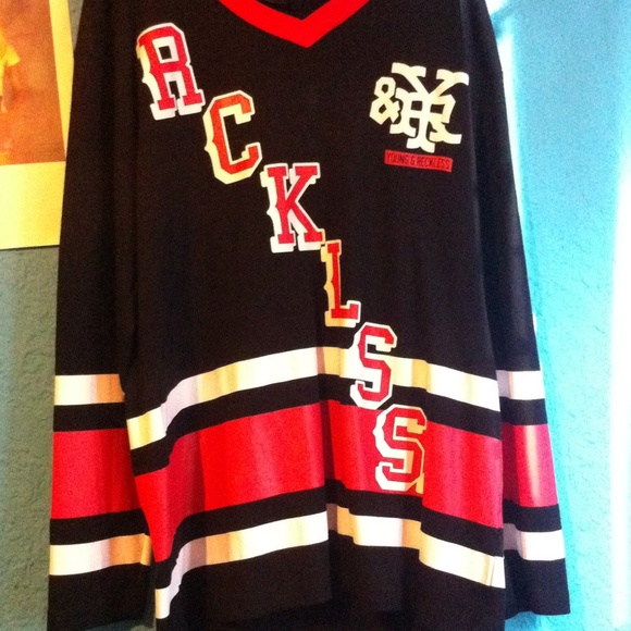 Young&reckless hockey tee shirt.
