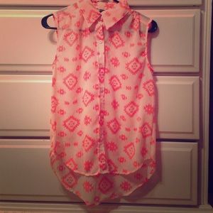 Cute light-pink tank w/ coral design