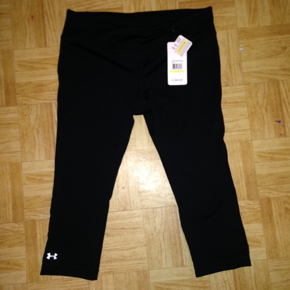 Under Armour tights capris