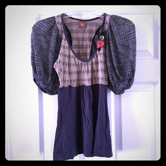 💕Reduced💕 Language Knit Top