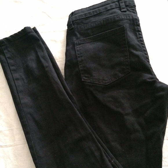 Black Skinny Jeans