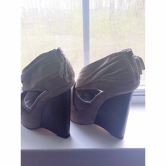 Platform Wedges/Sandals - Picture 3 of 4