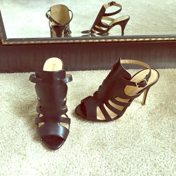 Leather heels they say 39 but fit like a 7 or 7.5