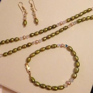 Olive Green pearl jewelry set.