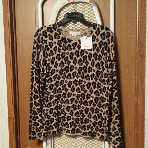 Leopard print sweater NWT