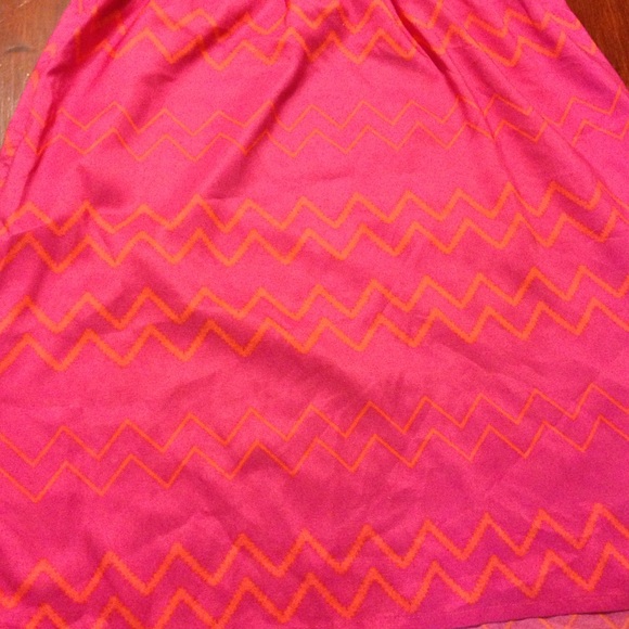 Simple Dress! - Picture 2 of 2