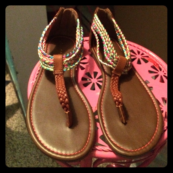 American eagle sandals