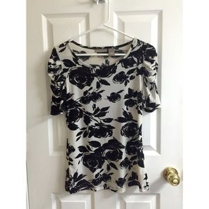 ❌SOLD❌Floral Blouse
