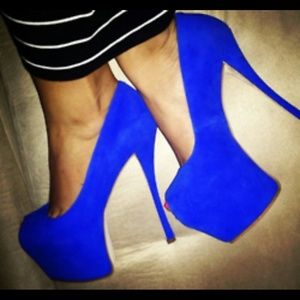 ISO !!! COBALT BLUE HEELS