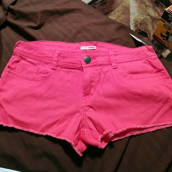I am selling these because they don't fit.