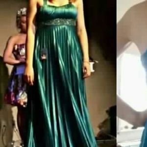 Turquoise Crossback Junior's Evening Gown/Prom