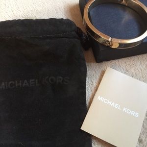MK BRACELET NWOT