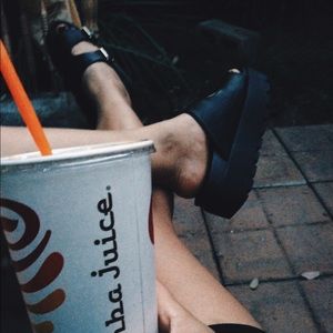 F21 buckled flatforms