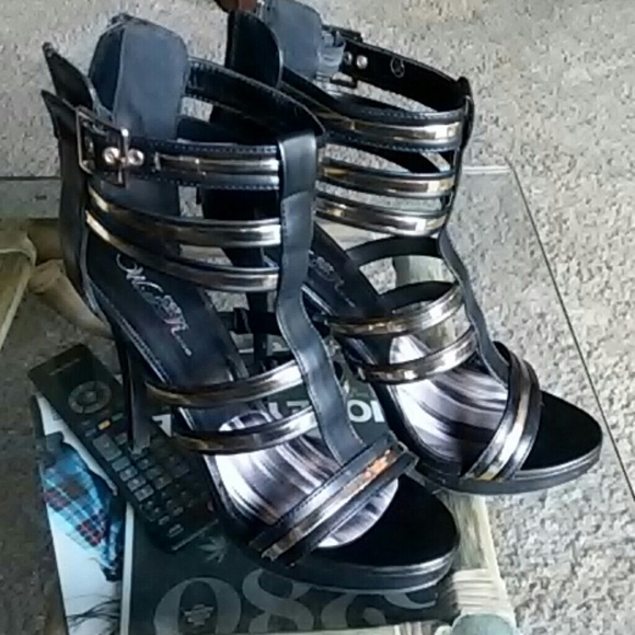 Heels - Picture 1 of 4