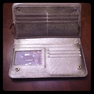 Tory Burch Robinson Hidden Zip Continental Wallet