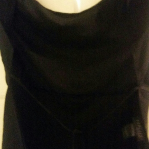 EXPRESS Black back out top - Picture 2 of 2