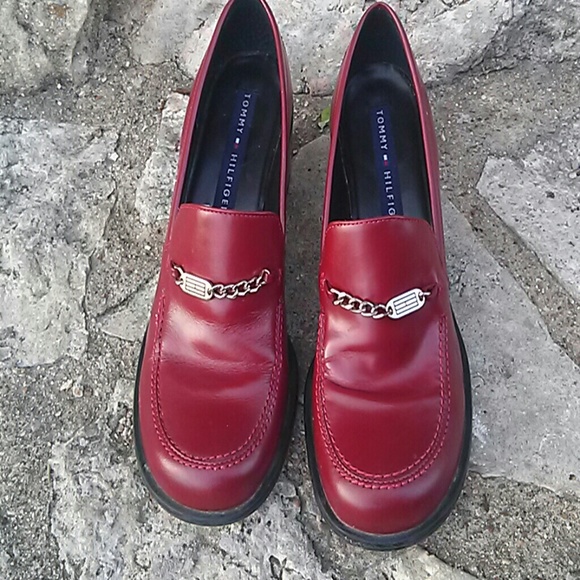 Beautiful Red Tommy Hilfiger Lofers - Picture 2 of 2