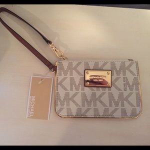 Michael Kors Jetset Wristlet