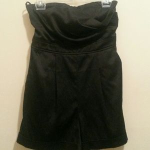 Black short jumper