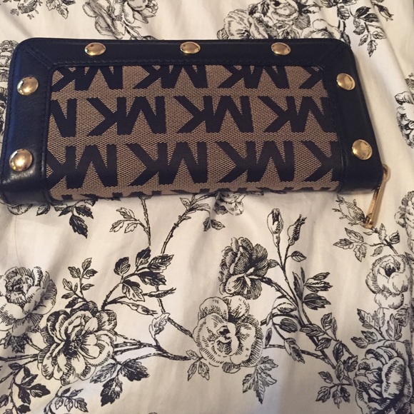 Women's Michael Kors wallet