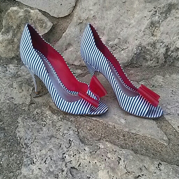 60's style high hills - Picture 3 of 3