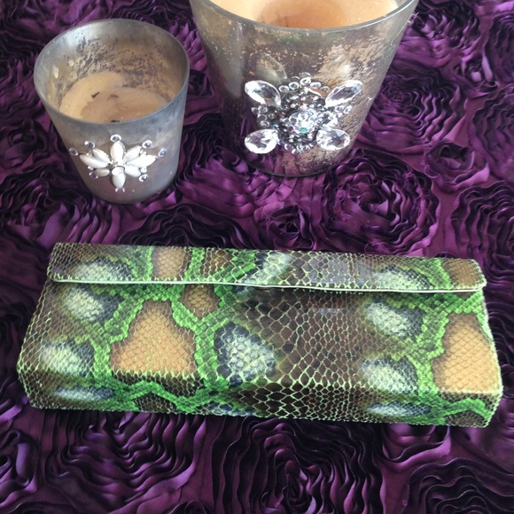 Gorgeous python look clutch handbag 👛👛👛