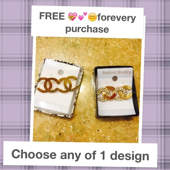 Fashion earrings Other - FREEE💟💝☺️for every purchase 🌸