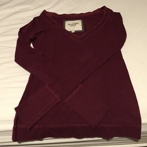 Burgundy long-sleeved Abercrombie & Fitch Top💃🌹