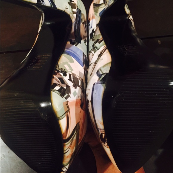 City girl heels - Picture 2 of 3