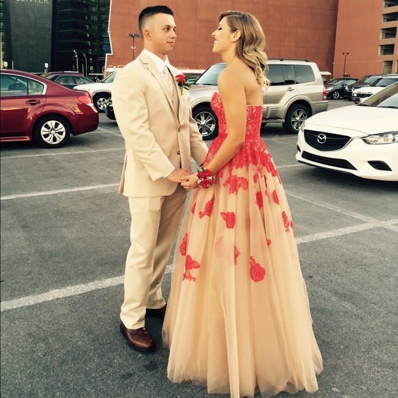 Beautiful Sherri hill prom dress😍 - Picture 4 of 4