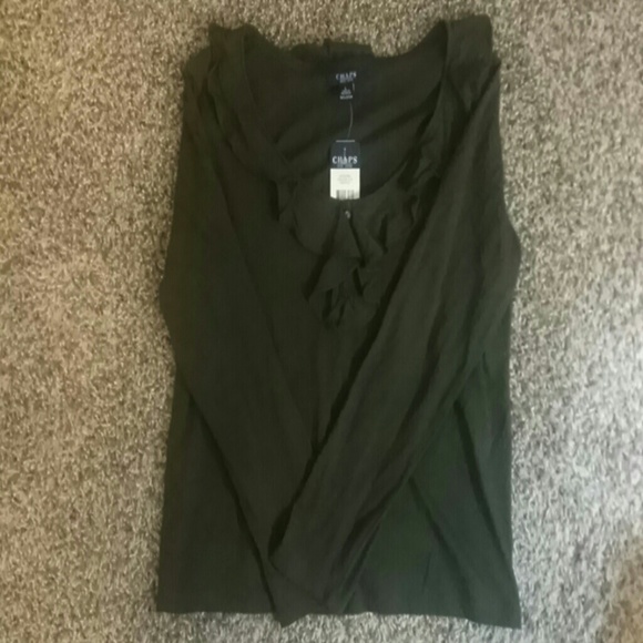 Long sleeved ruffled shirt