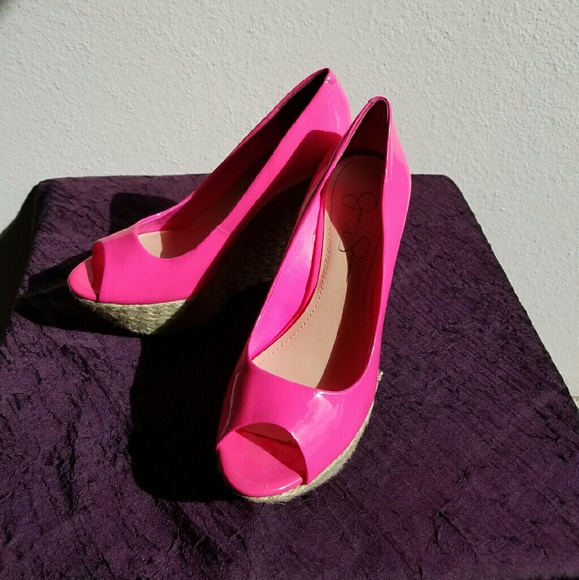CUTE Jessica Simpson "Sabini" Neon Pink Wedges 8.5