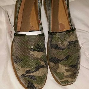 BOBS by Skechers size 8