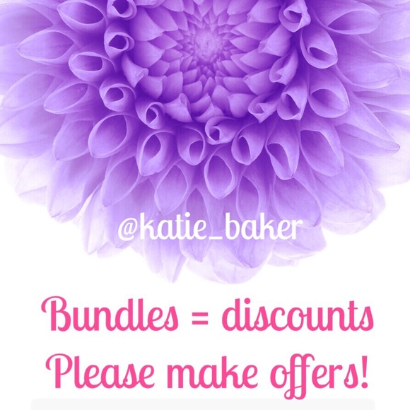 I bundle, take offers, and drop for shipping 👍🏽