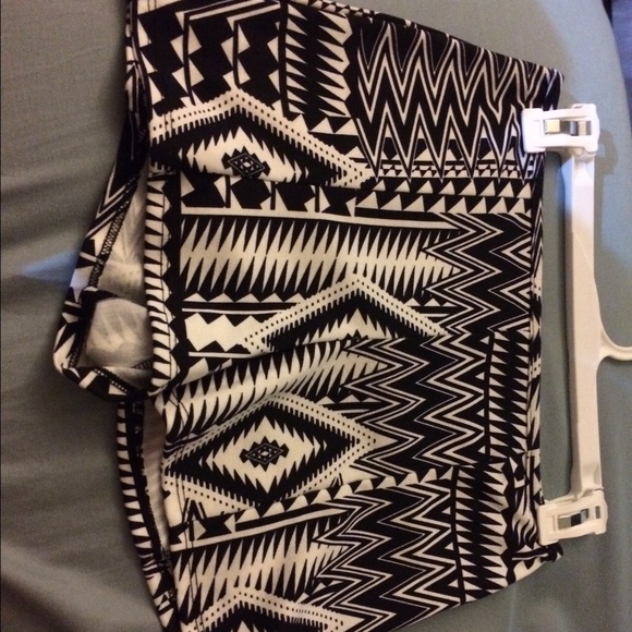 Pacsun high waisted Aztec pattern shorts
