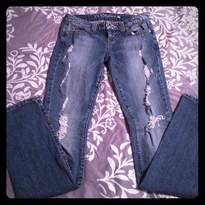 Flirty Straight Guess Denim Distressed Jeans Sz 26