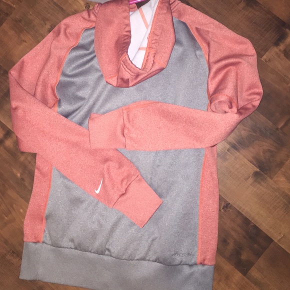 Nike - Picture 3 of 3