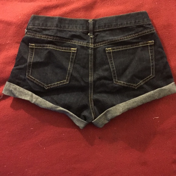 💝 Jean shorts 💝 - Picture 2 of 3