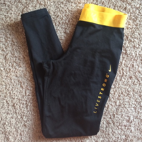 Nike Pants - Nike Pro Livestrong workout pant