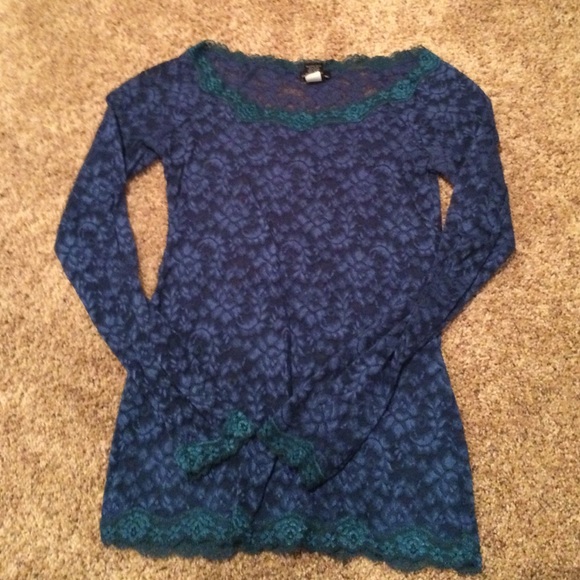 🎉HP🎉 Host Pick! Victoria Secret Lace Top