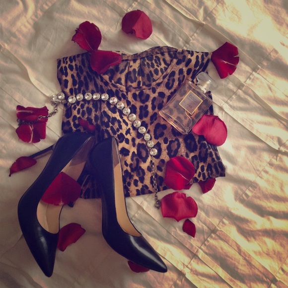 Tops - Leapord print top.