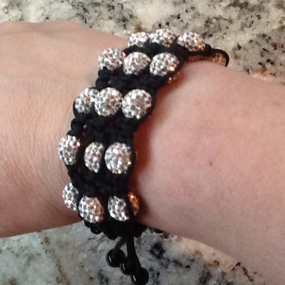 TRIPLE STRAND MACRAME SHAMBALA BRACELET - Picture 2 of 4