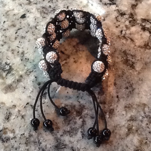 TRIPLE STRAND MACRAME SHAMBALA BRACELET - Picture 3 of 4