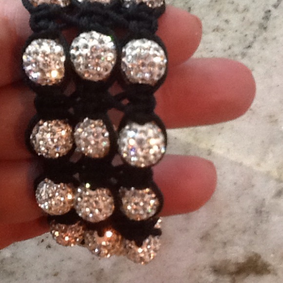 TRIPLE STRAND MACRAME SHAMBALA BRACELET - Picture 4 of 4